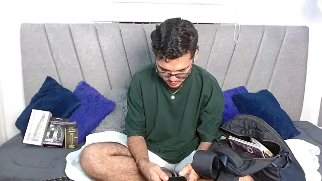 Zac Golden online show from October 30, 2025, 6:04 am