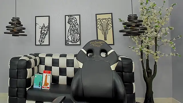 Snapshot of Bianca_Millf chatting on April 7, 2026, 3:51 am Bianca Millf online show from April 7, 2026, 3:51 am