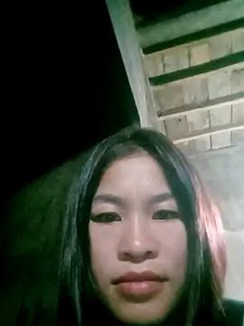 Snapshot of Kati_xx chatting on October 24, 2025, 11:45 pm Kati xx online show from October 24, 2025, 11:45 pm