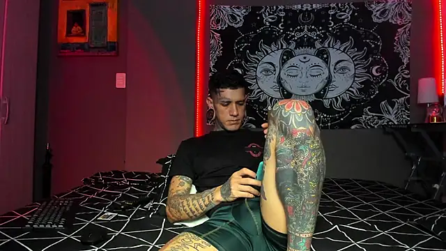 cleoo jhonny online show from April 4, 2026, 3:05 am