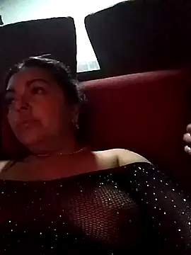 Luchyfeet online show from June 7, 2026, 3:32 am