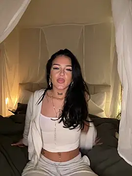 Snapshot of Gabbyys chatting on February 15, 2026, 8:49 pm Gabbyys online show from February 15, 2026, 8:49 pm