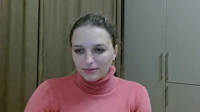 Snapshot of ElisSky301 chatting on October 26, 2025, 10:25 pm ElisSky301 online show from October 26, 2025, 10:25 pm