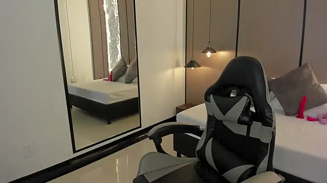 Snapshot of mia_collins96 chatting on October 25, 2025, 3:25 am mia collins96 online show from October 25, 2025, 3:25 am