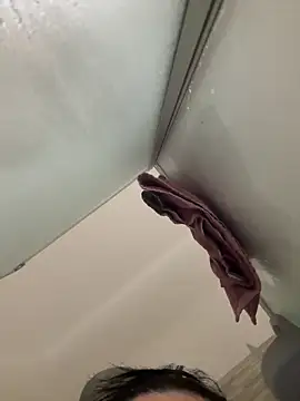 gatitalocahot online show from November 3, 2025, 9:48 pm