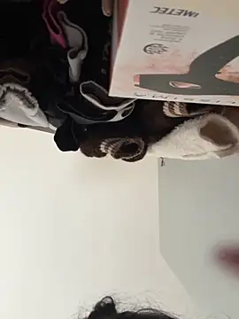 gatitalocahot online show from February 1, 2026, 11:20 am