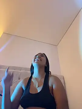 aly nicols online show from November 14, 2025, 11:35 pm