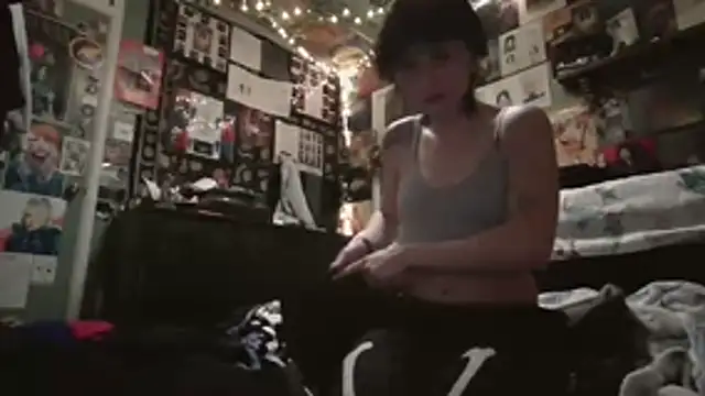 Snapshot of kutekiwi chatting on October 22, 2025, 5:41 am kutekiwi online show from October 22, 2025, 5:41 am