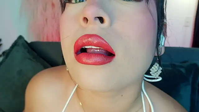 mia roux1 online show from February 26, 2026, 10:53 pm