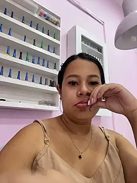 PaulaCruz01 online show from February 6, 2026, 7:50 pm