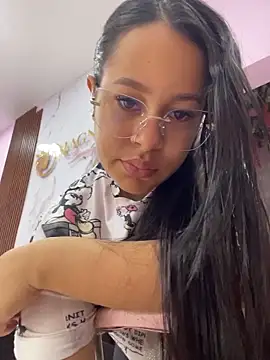 PaulaCruz01 online show from February 7, 2026, 8:12 pm