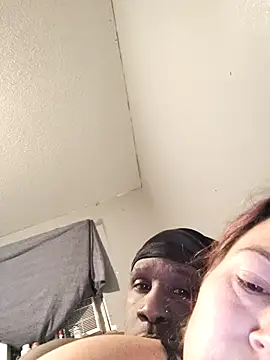 Snapshot of mrspowercouple93 chatting on October 21, 2025, 5:30 am mrspowercouple93 online show from October 21, 2025, 5:30 am