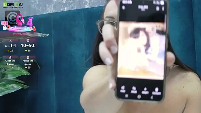 Roxie Anne online show from February 3, 2026, 6:22 am