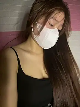 kitty-20x online show from May 13, 2026, 9:33 pm
