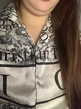 Snapshot of helo-kitty chatting on February 19, 2026, 1:29 pm helo-kitty online show from February 19, 2026, 1:29 pm