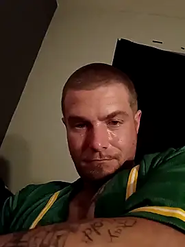 DadDDick925 online show from October 21, 2025, 9:43 am