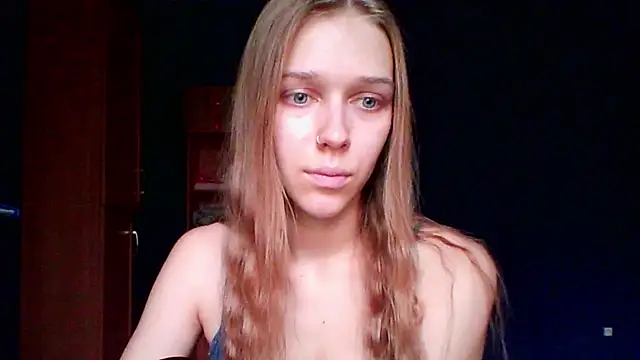 Snapshot of mari_martin chatting on November 10, 2025, 12:59 pm mari martin online show from November 10, 2025, 12:59 pm