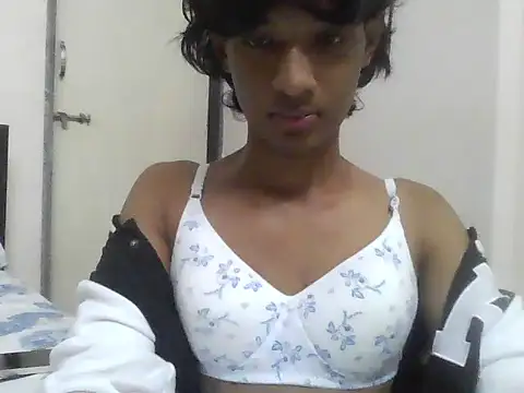 Snapshot of rishuuu_baby chatting on October 24, 2025, 5:42 pm rishuuu baby online show from October 24, 2025, 5:42 pm