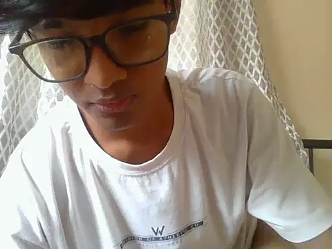 Snapshot of rishuuu_baby chatting on November 30, 2025, 6:28 am rishuuu baby online show from November 30, 2025, 6:28 am