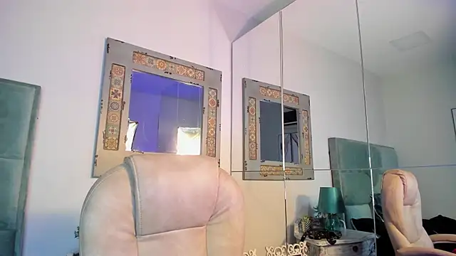 Mr Strike online show from December 13, 2025, 7:53 pm