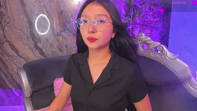 sydney miller  online show from March 3, 2026, 11:21 pm