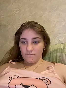 Snapshot of Emily_Sweety__ chatting on October 25, 2025, 10:45 am Emily Sweety   online show from October 25, 2025, 10:45 am