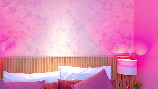 AdelineJhones online show from March 17, 2026, 9:29 pm