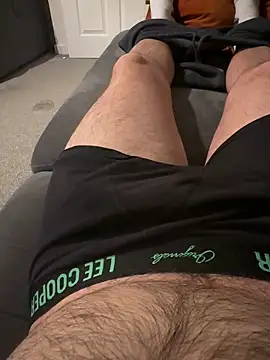 sevenisthemagicnum online show from April 25, 2026, 8:39 pm