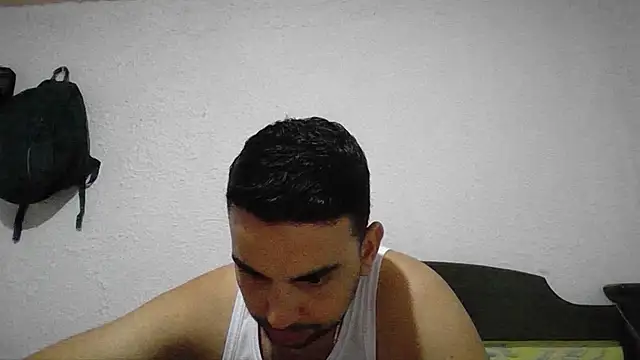 Snapshot of axel_jhones_ chatting on November 14, 2025, 1:59 am axel jhones online show from November 14, 2025, 1:59 am