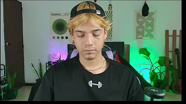 Habel  moretti online show from February 19, 2026, 6:37 pm