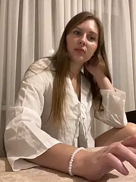 Elina1 online show from November 29, 2025, 9:40 pm