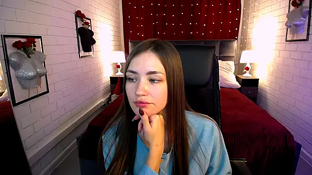 lollyrais online show from November 12, 2025, 1:22 pm