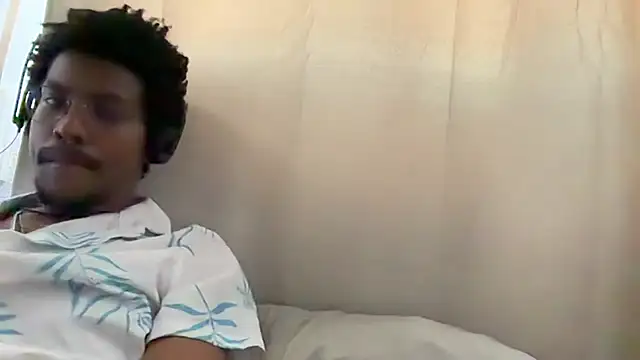 Snapshot of Albert_Madrid chatting on June 27, 2026, 12:22 pm Albert Madrid online show from June 27, 2026, 12:22 pm