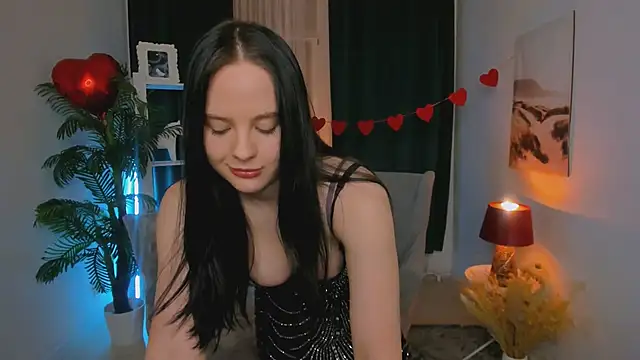 AriaThorn online show from February 14, 2026, 4:04 pm