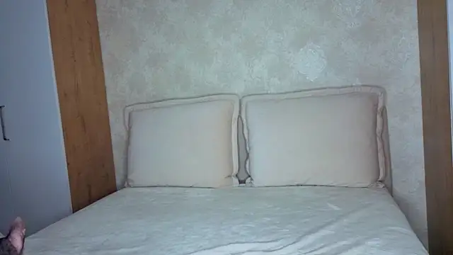 Snapshot of MissNatali_ chatting on November 15, 2025, 12:30 am MissNatali online show from November 15, 2025, 12:30 am