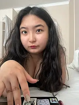 Snapshot of miomyao chatting on May 7, 2026, 4:29 am miomyao online show from May 7, 2026, 4:29 am