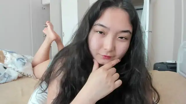 Snapshot of miomyao chatting on May 18, 2026, 5:57 am miomyao online show from May 18, 2026, 5:57 am