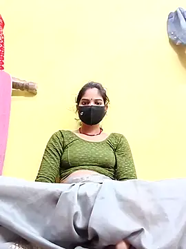 Snapshot of Shreya-750 chatting on November 13, 2025, 11:03 pm Shreya-750 online show from November 13, 2025, 11:03 pm