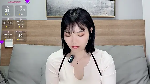 upoo7lt online show from November 17, 2025, 6:30 am