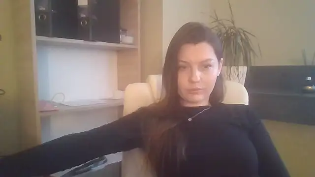 DollyRoma online show from November 6, 2025, 8:26 am