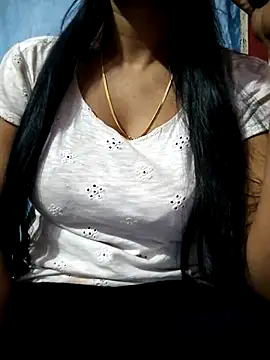 Ezabelljohn online show from April 15, 2026, 10:11 am