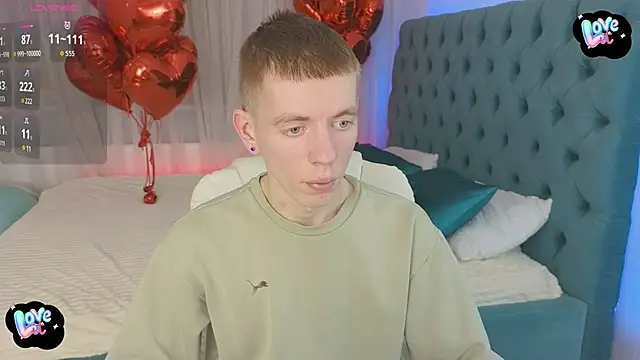 Cristian  Dior online show from February 13, 2026, 9:22 pm