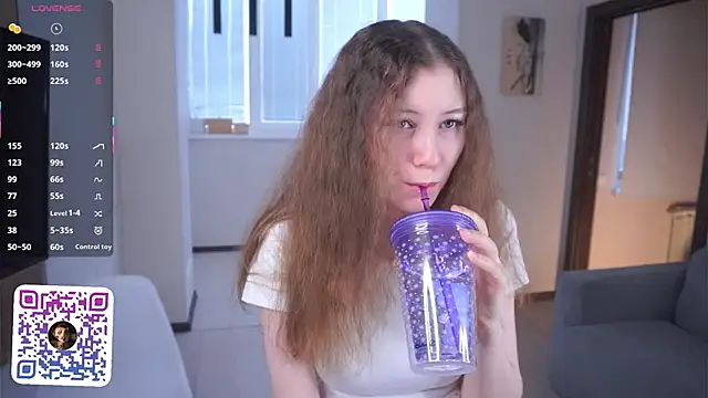 MegganKinson online show from April 4, 2026, 4:22 am