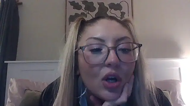 assstrogirl online show from November 9, 2025, 5:17 am