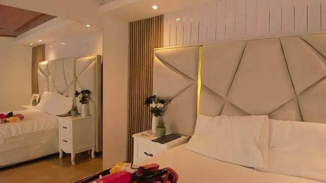 SweetKata  online show from February 11, 2026, 7:19 pm