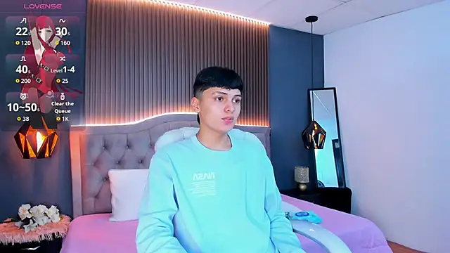 Maxii18  online show from October 29, 2025, 6:42 pm