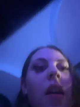 elliepixie online show from May 16, 2026, 12:18 am