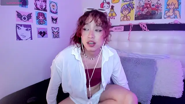 AdelineEsposito online show from April 8, 2026, 4:23 am