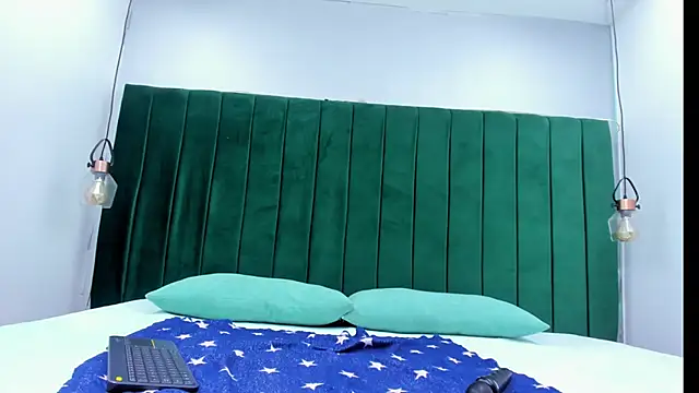 Snapshot of Melody_Horney chatting on February 12, 2026, 3:34 am Melody Horney online show from February 12, 2026, 3:34 am