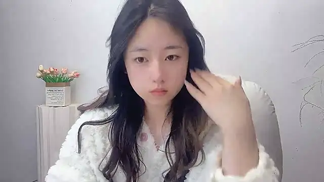 Love-hanzaizai718 online show from November 3, 2025, 7:59 pm